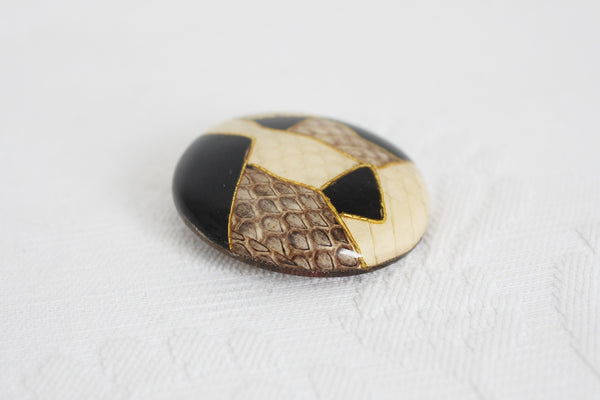 GENUINE SNAKE SKIN VINTAGE BROOCH CREAM