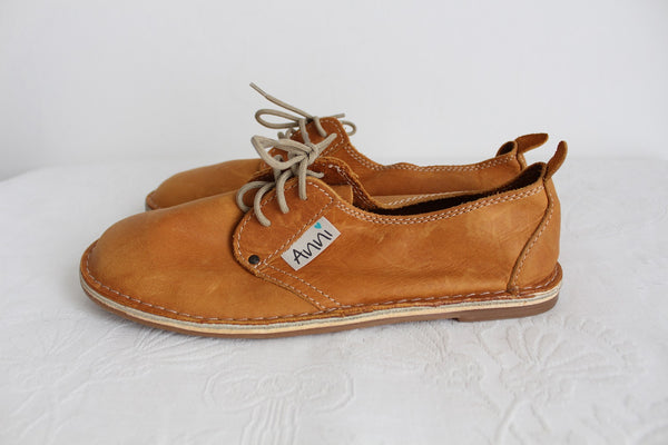 NEW ANNI GENUINE LEATHER VELLIES - SIZE 9