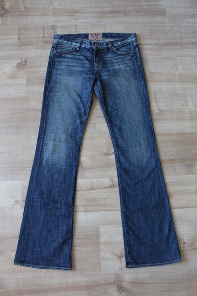 GUESS PREMIUM LOW RISE BOOTLEG JEANS - SIZE 8