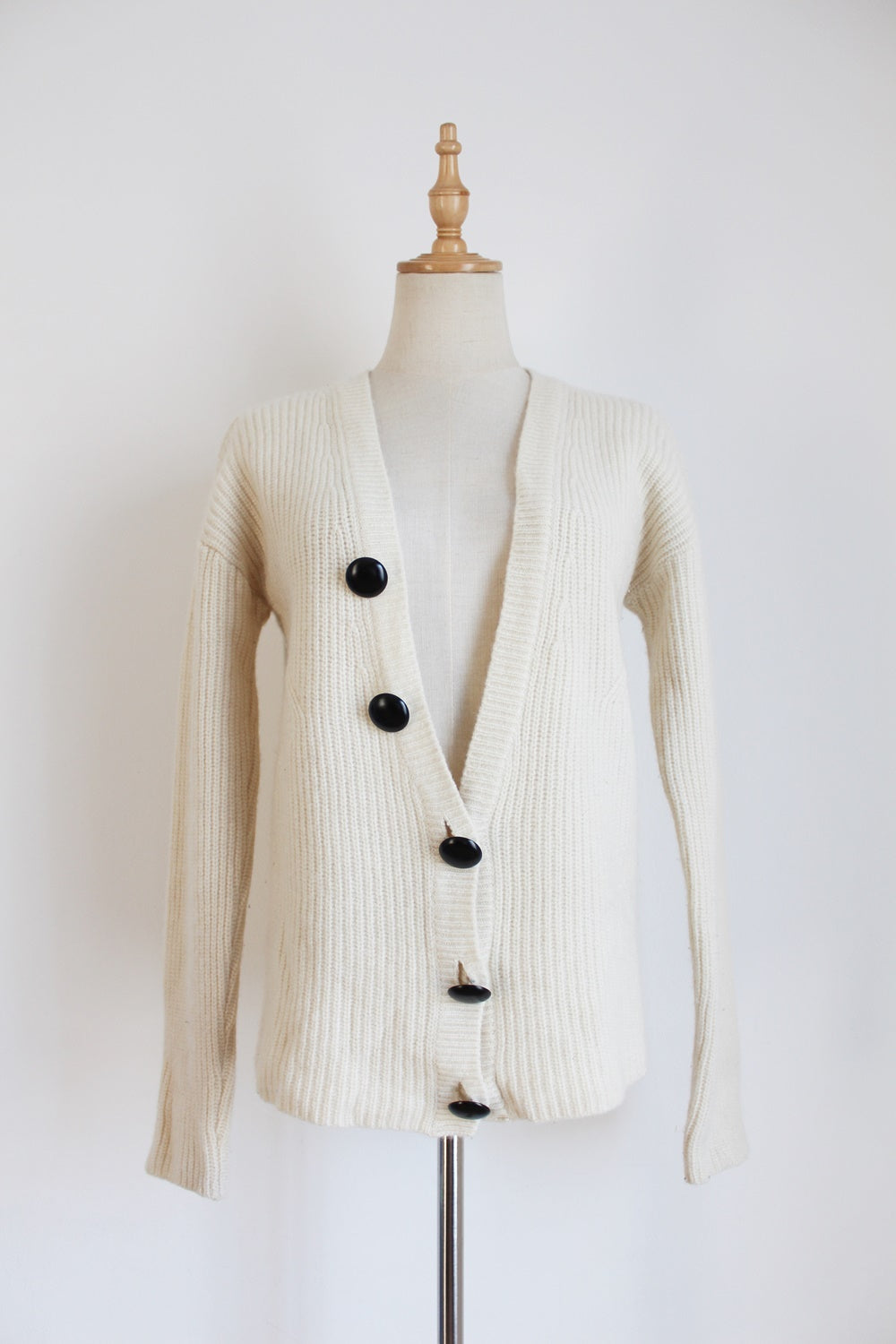 OLIVE WOOL CARDIGAN CREAM - SIZE M