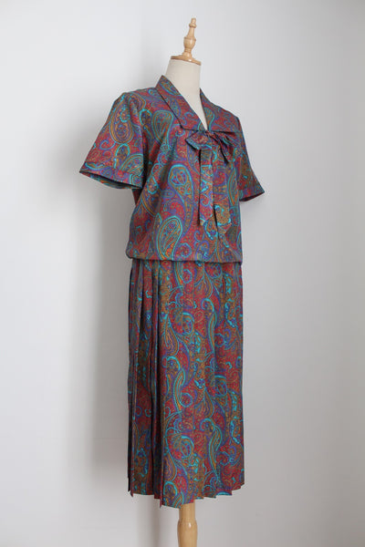 VINTAGE TIE NECK PAISLEY PLEATED DRESS - SIZE 12